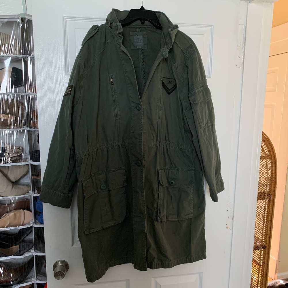 Gap Cargo Embroidery Trench Jacket